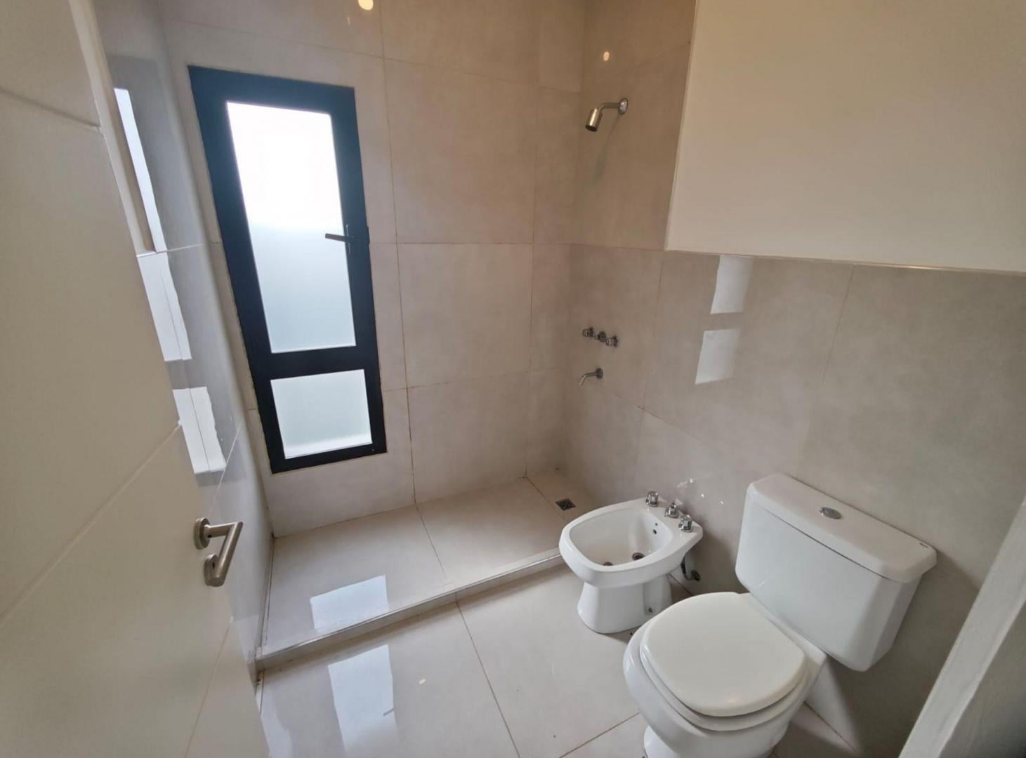 Foto de DUPLEX EN DOCTA 2 DORMITORIOS 2 BAÑOS FINANCIO, imagen 3
