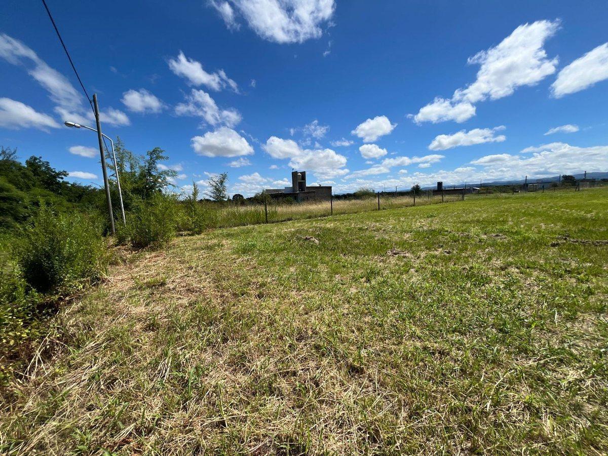 Foto de OPORTUNIDAD! TERRENO 505 M EN SOLES SERRANOS II, imagen 2