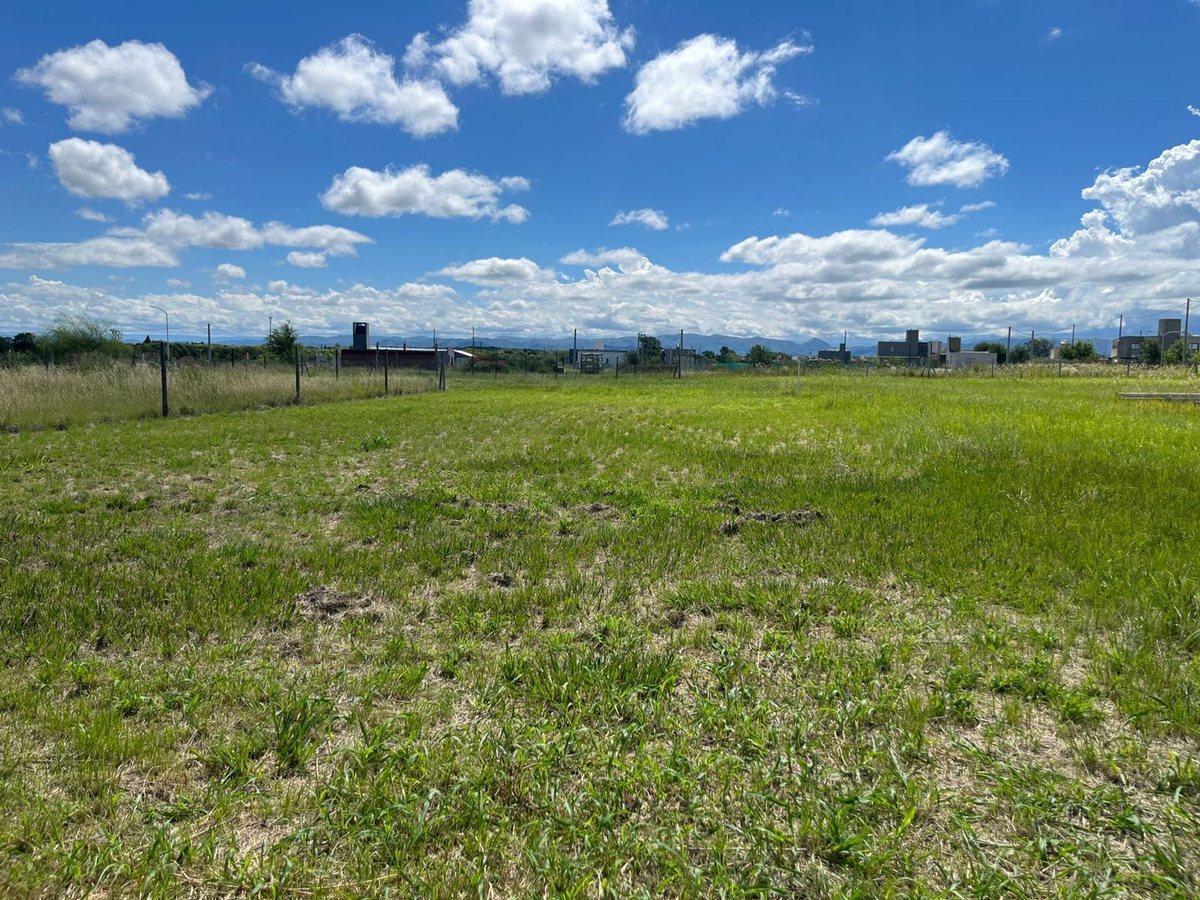Foto de OPORTUNIDAD! TERRENO 505 M EN SOLES SERRANOS II, imagen 1