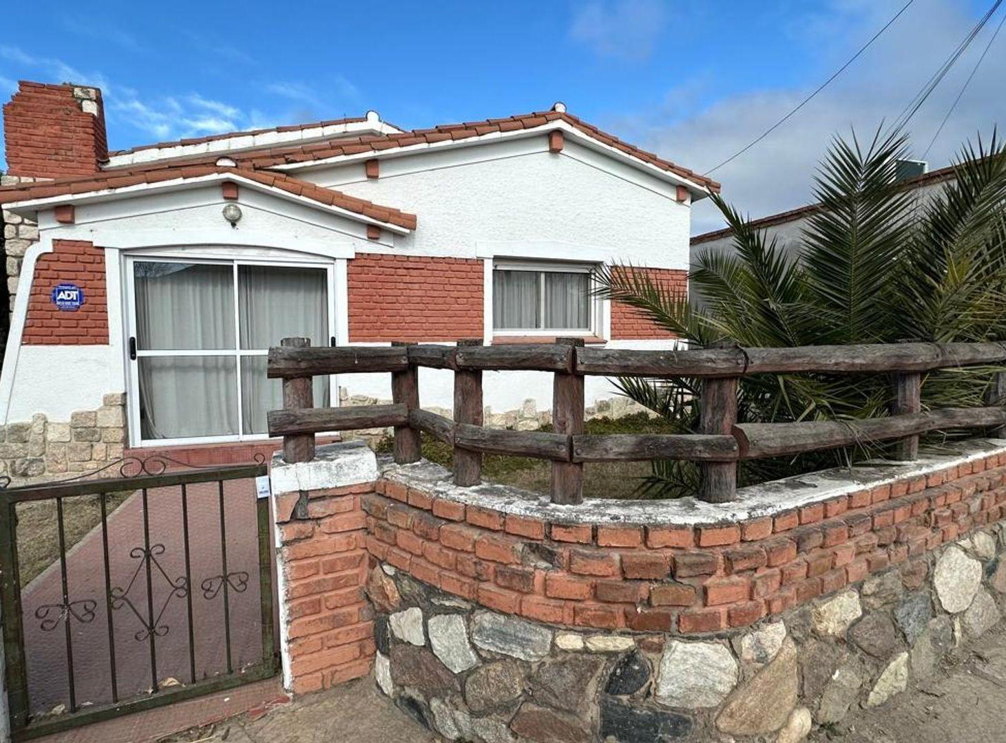 Foto de EN VENTA CASA 3 DORMITORIOS EN CAPILLA DE MONTE, imagen 3
