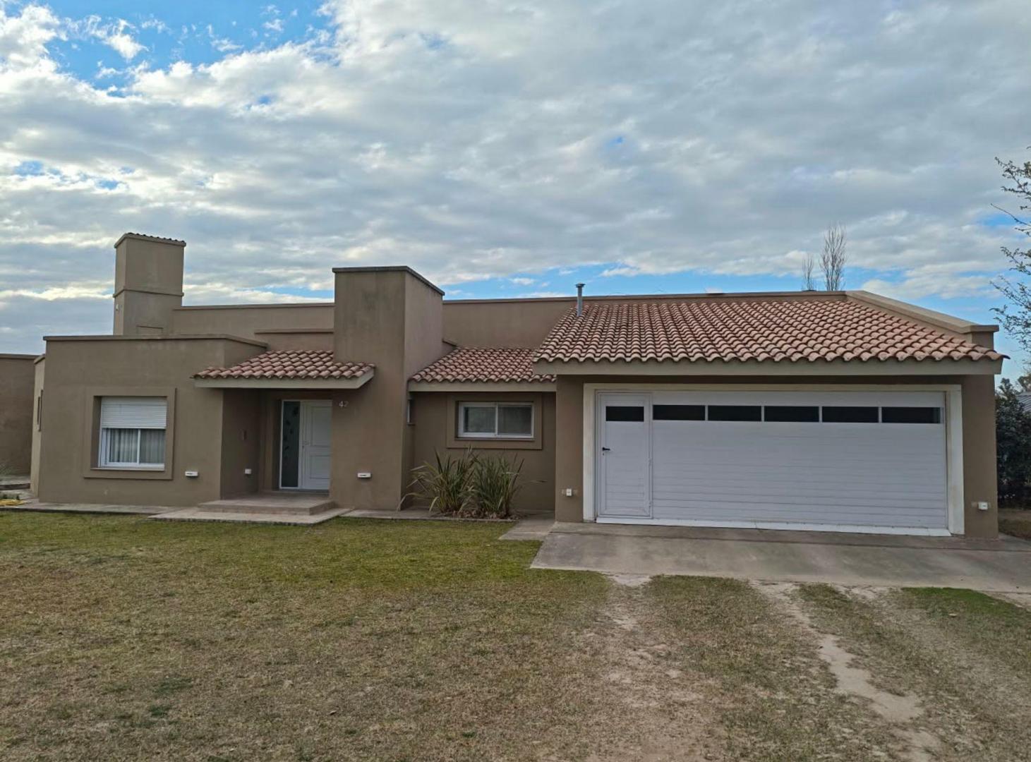 Foto de VENTA CASA 3 DORMITORIOS COUNTRY CAMPOS DEL VIRREY, imagen 4