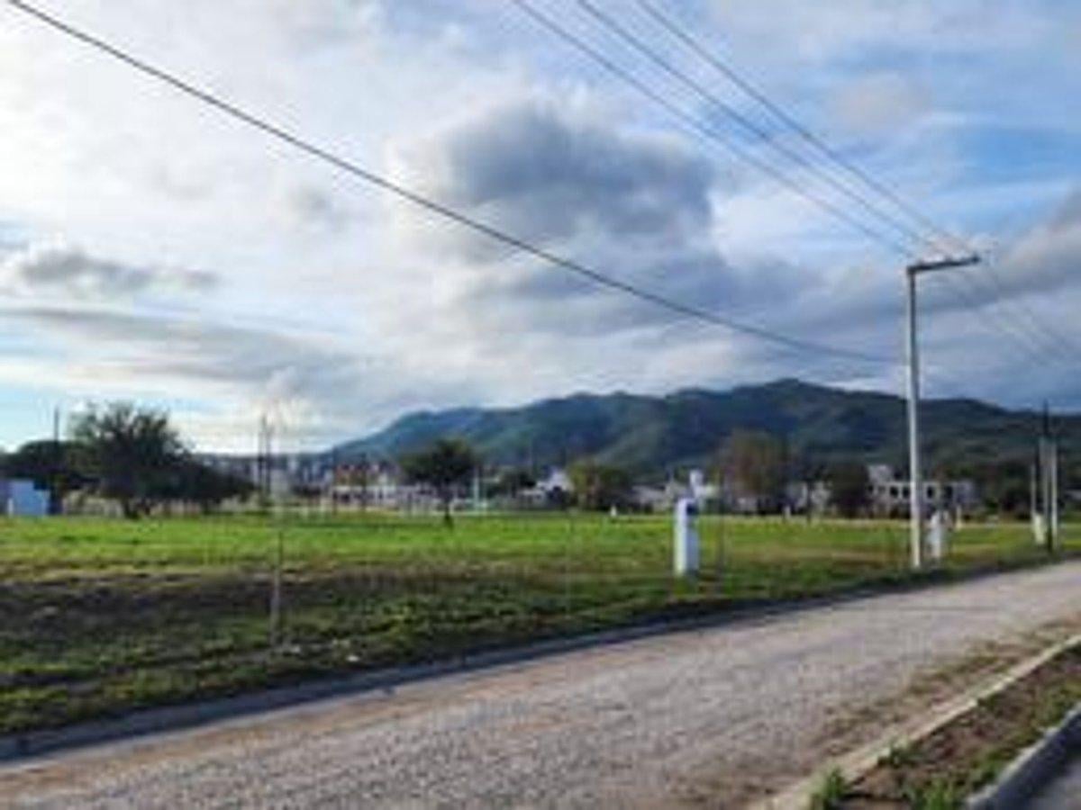 Foto de LOTE 350 M2 EN BARRIO CERRADO TEJAS CUATRO, imagen 4