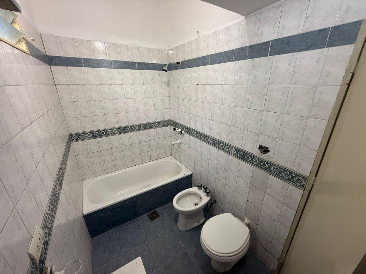 Foto de VENTA DOS DEPARTAMENTOS EN B PUEYRREDON, imagen 3