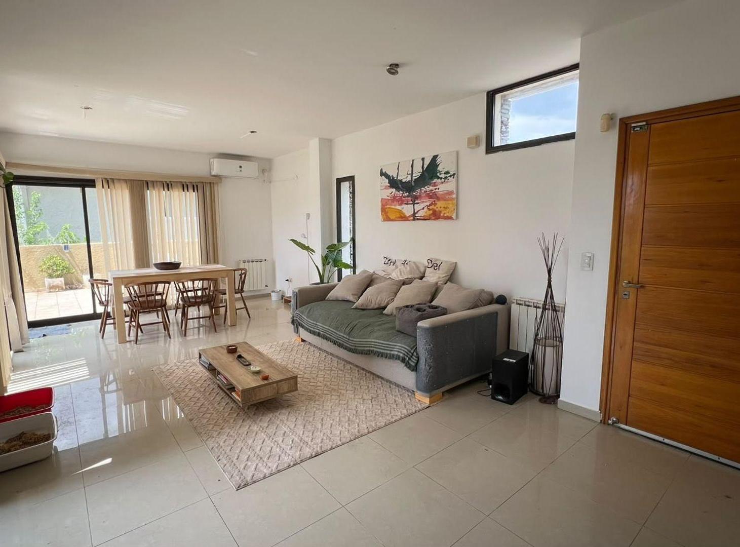 Foto de VENTA CASA 3 DORMITORIOS TERRAZAS DE VILLA ALLENDE, imagen 2
