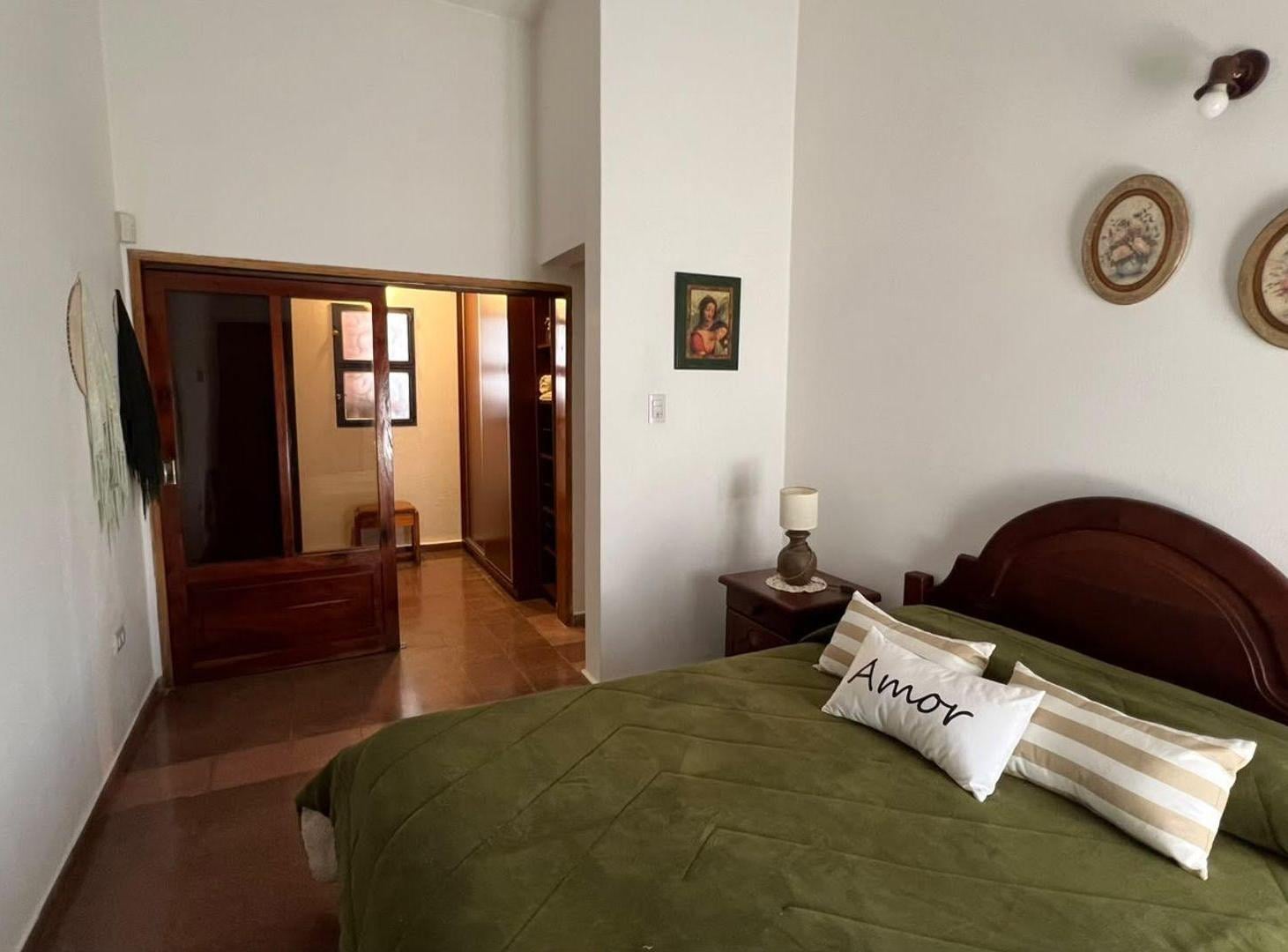 Foto de VENTA CASA ESQUINA 2 DORMITORIOS BARRIO LOS ROBLES, imagen 3