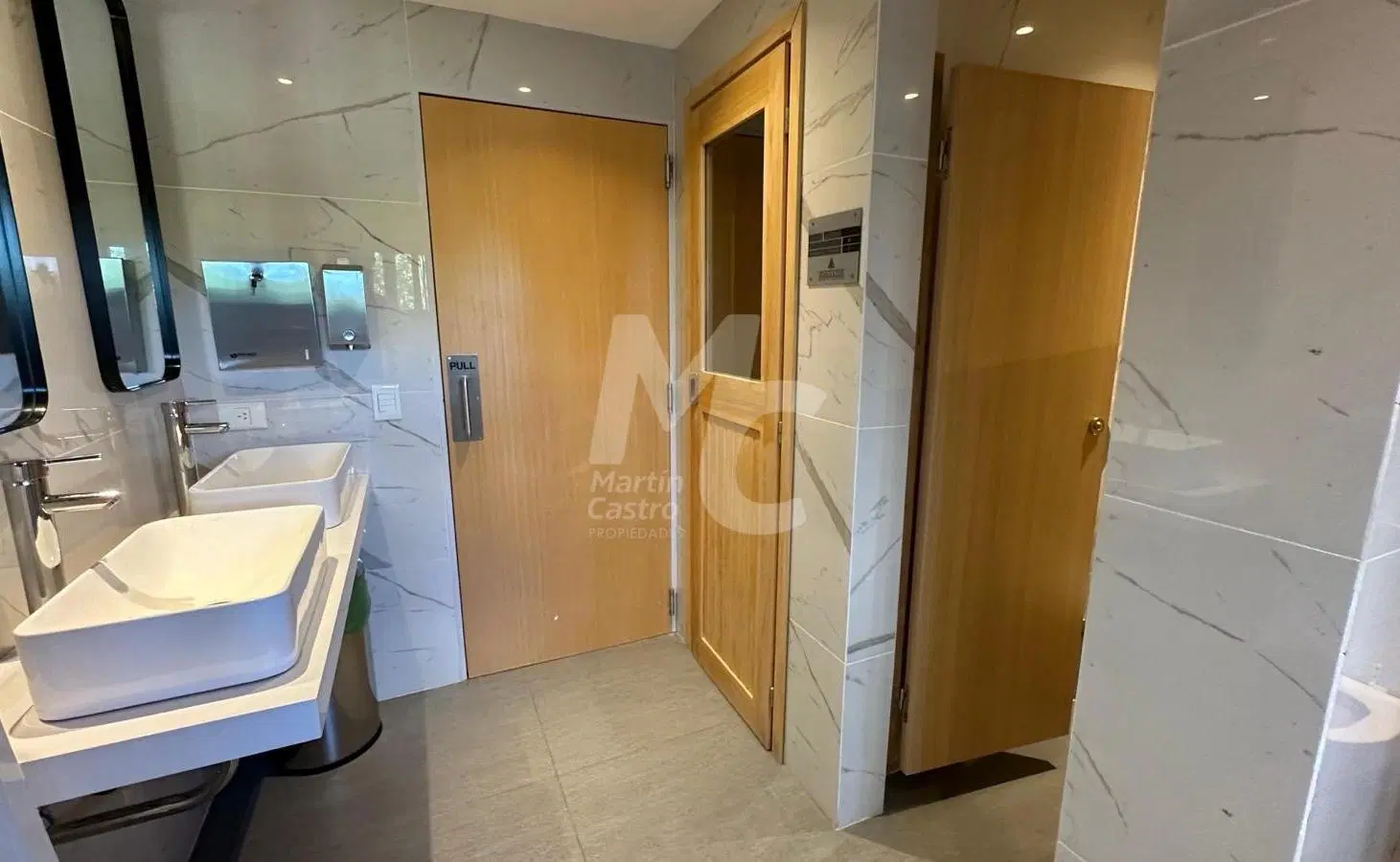Departamento en venta amoblado con JARDIN 5