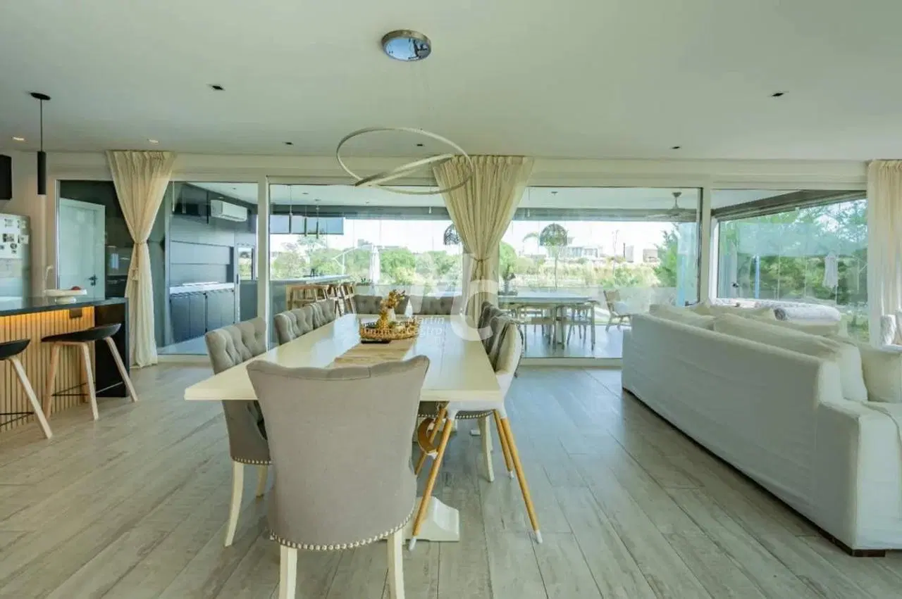 Casa a la laguna en venta en Costas 5