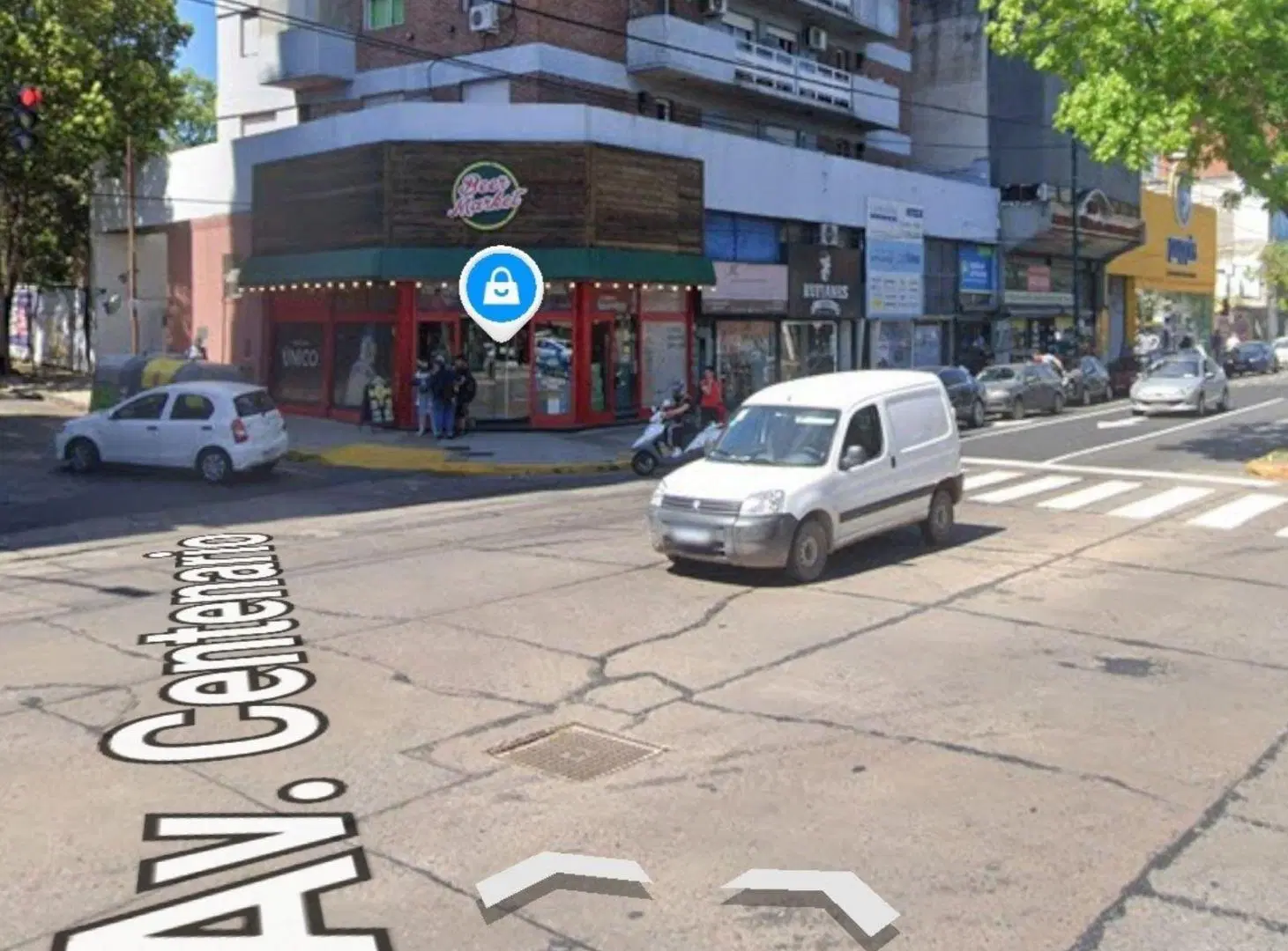 Local en alquiler en Martinez 4