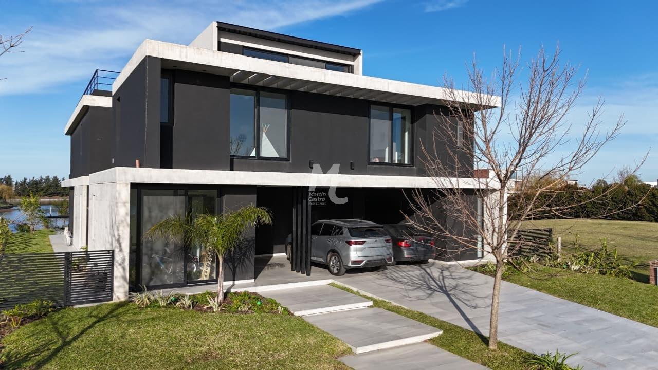 Casa a la laguna en venta en Virazon