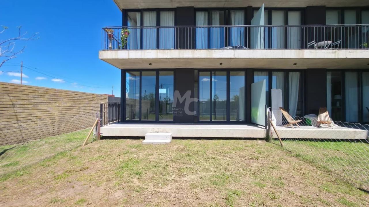 Foto de Departamento en alquiler con cochera y patio Terrazas Santa Maria, imagen 3