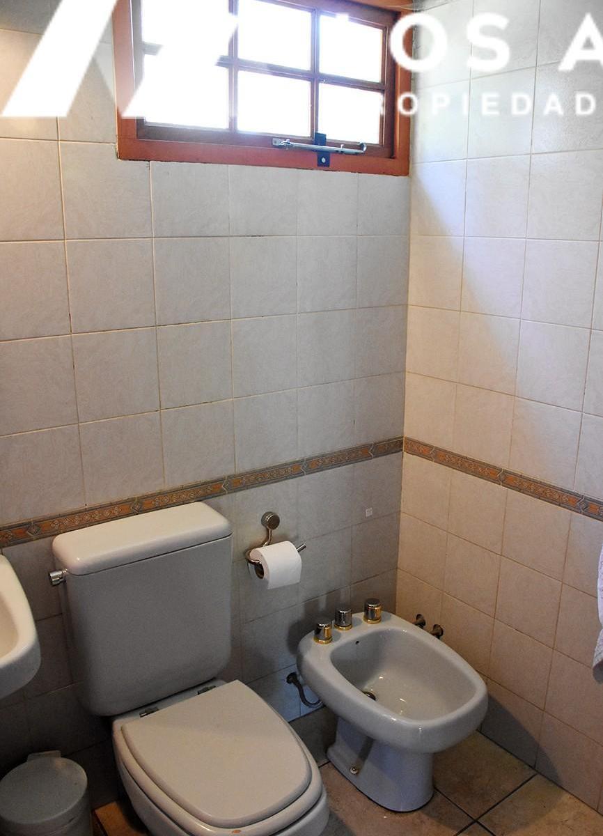 CASA + DOS DEPARTAMENTOS EN BARRIO JARDIN BOTANICO VENTA BARILOCHE