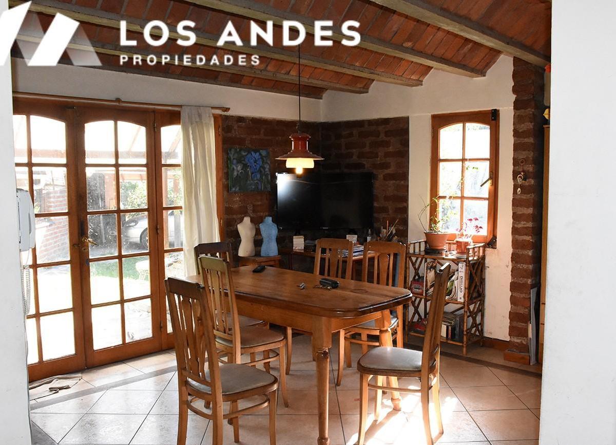 Casa + Dos Departamentos en Barrio Jardin Botanico Venta Bariloche 5