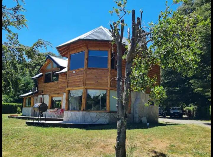 ALQUILER TURISTICO EN VILLA CAMPANARIO. CASA PARA 8 PERSONAS CON PILETA.