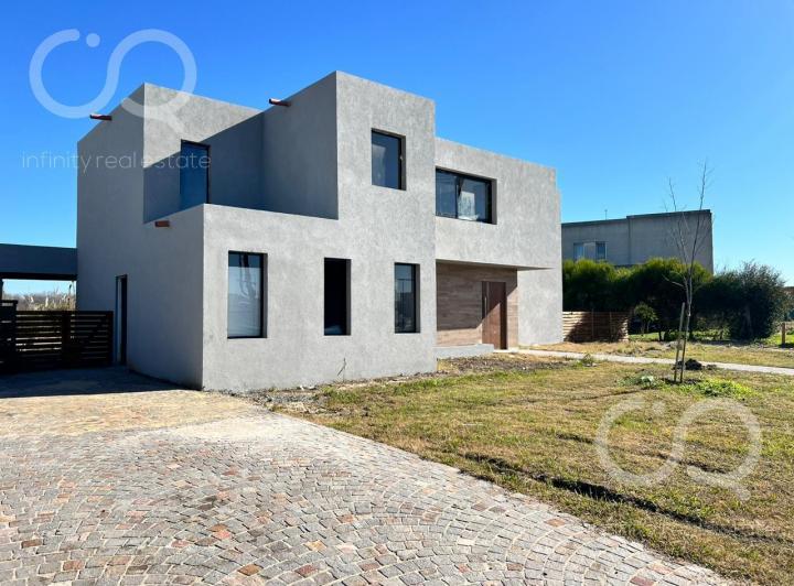 Venta Casa APTO CRÉDITO SAN SEBASTIÁN ÁREA 10