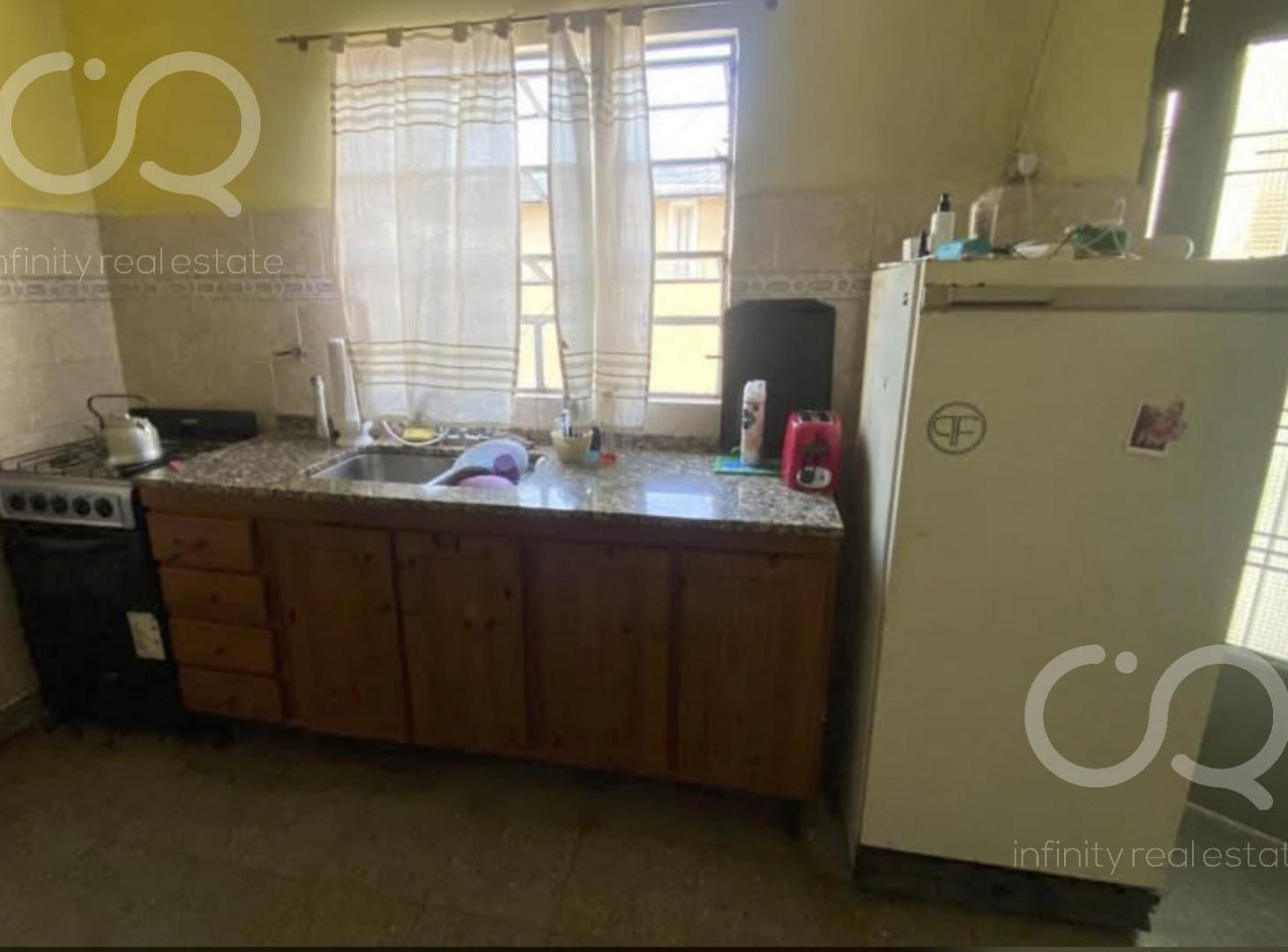 Foto de VENTA - Casa a Refaccionar - OPORTUNIDAD ! IDEAL 2/3 FAMILIAS, imagen 4