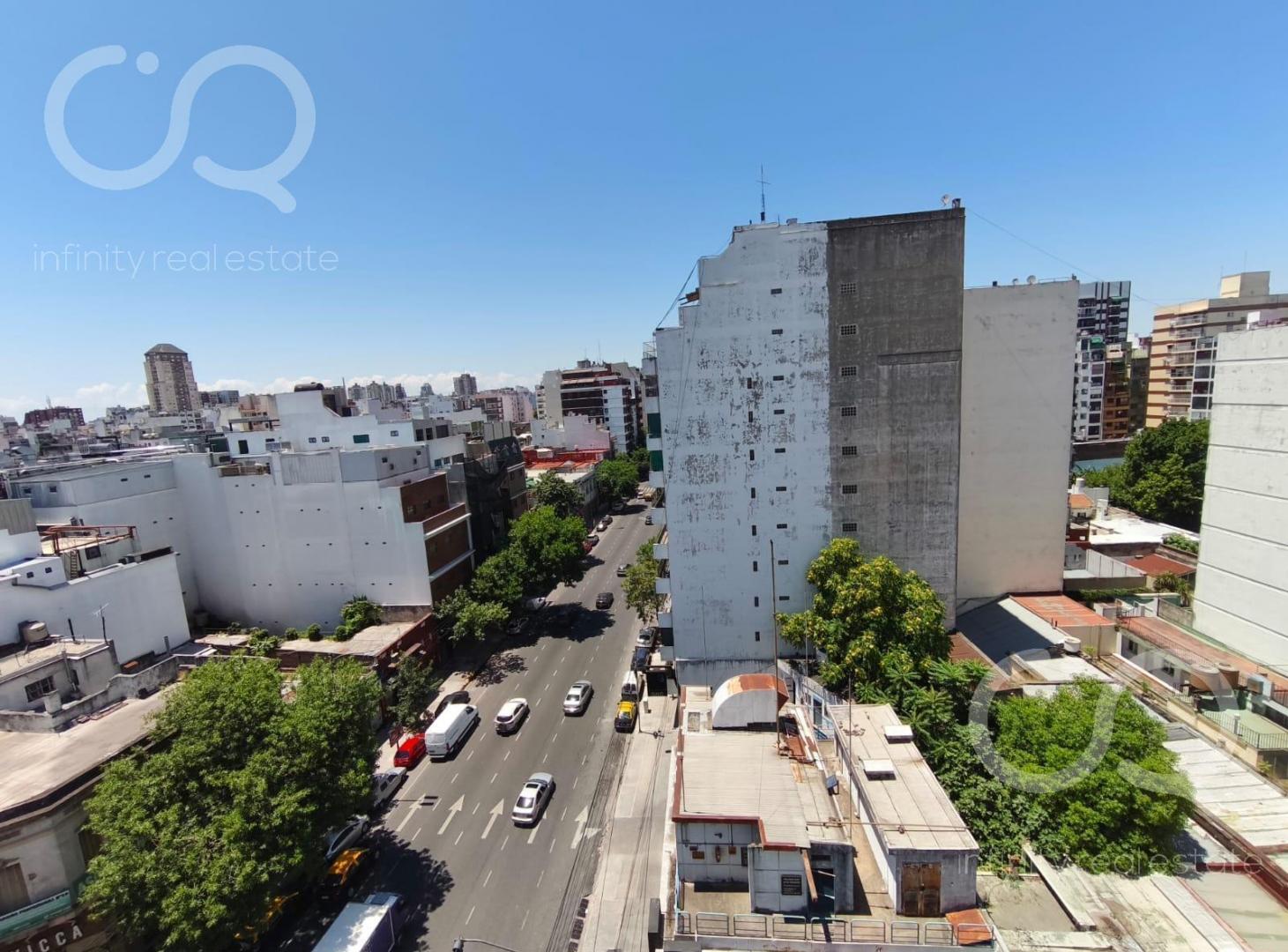 Departamento cuatro ambientes con dependencia