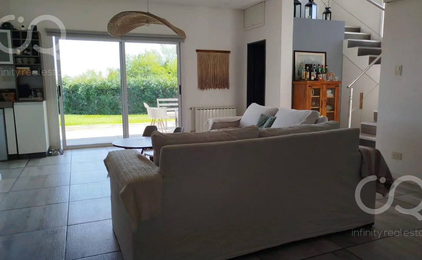 Venta Excelente Casa Pilar del Este Barrio San Alfonso sobre lote de 500 m2 3