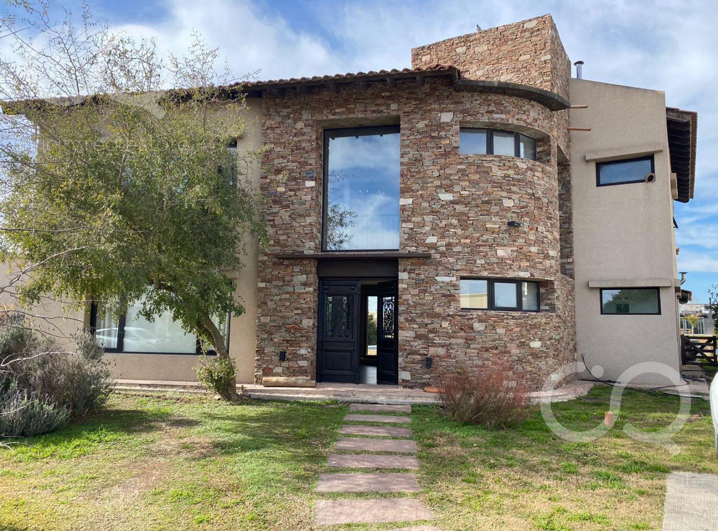 Casa a la laguna en  Barrio Los Talas Canning