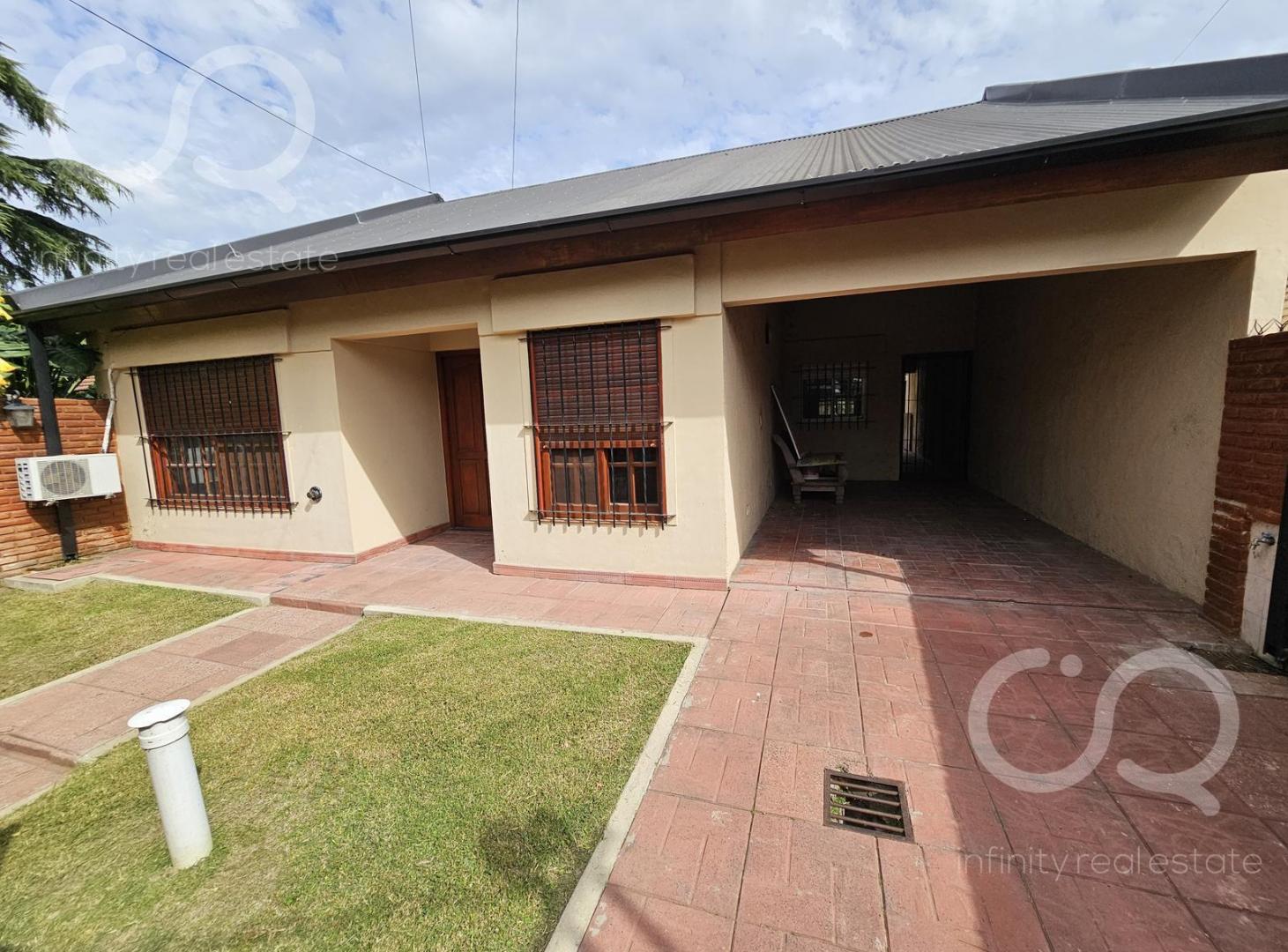 Venta Hermosa Casa en Benavidez Centro