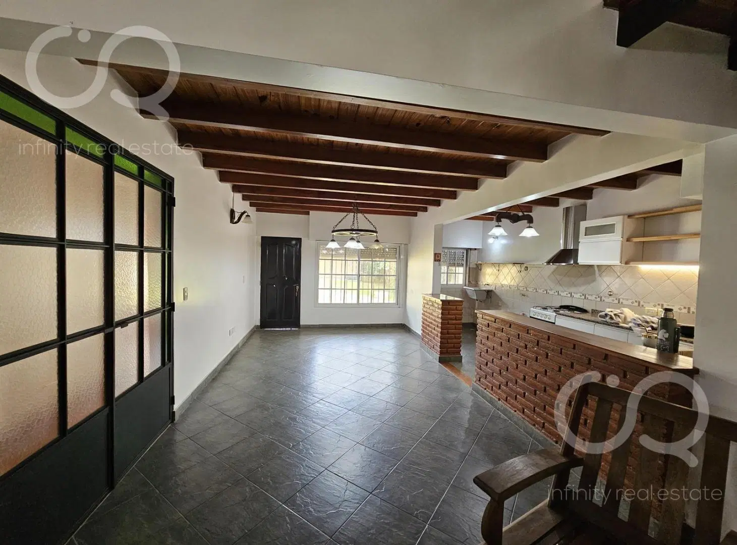 Venta Hermosa Casa en Benavidez Centro 2