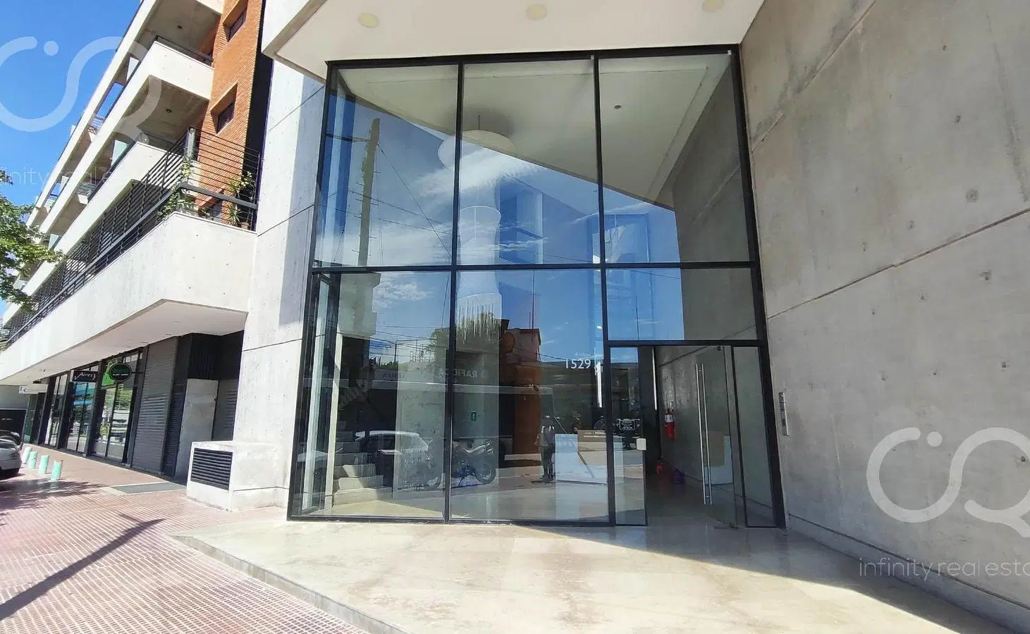 VENTA, DEPARTAMENTO TRES AMBIENTES, DON TORCUATO, CON 2 COCHERAS 3