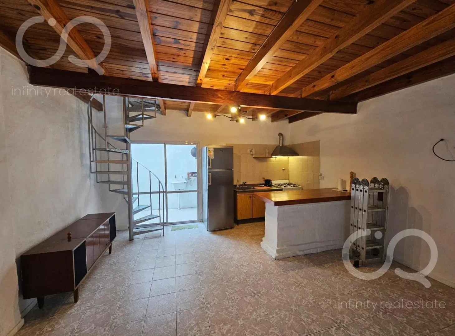 Alquiler PH tipo duplex en Victoria c/Patio sin expensas- Zona C.Casares 5