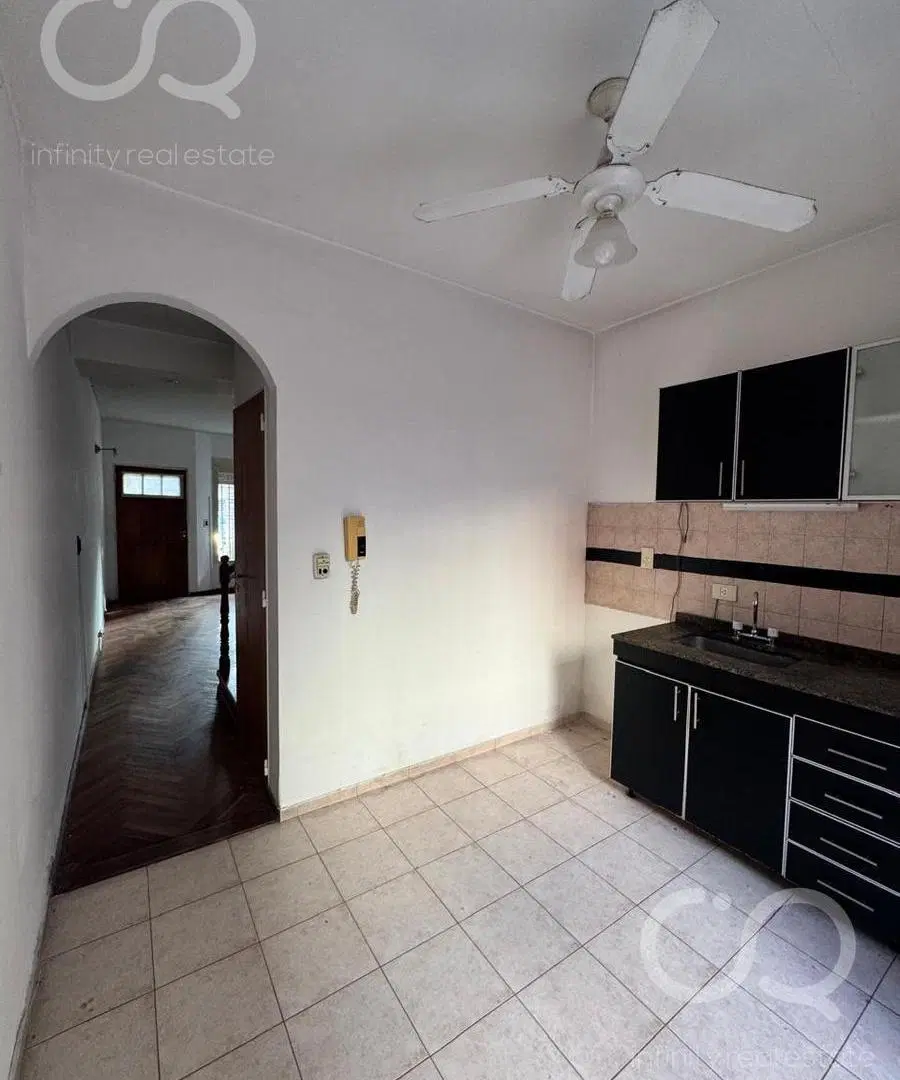 OPORTUNIDAD!! VENTA DUPLEX EN HERMOSA ZONA DE RAMOS MEJIA 4