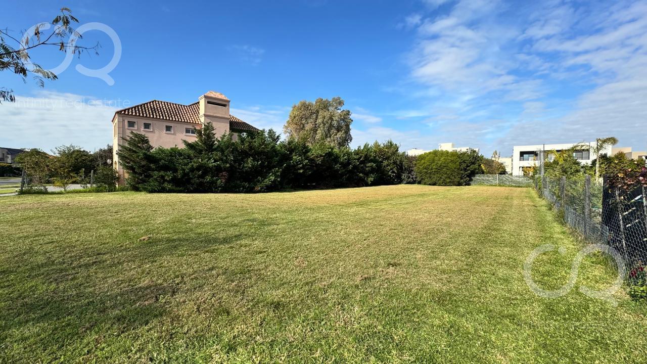 IMPERDIBLE!! VENTA HERMOSO TERRENO INTERNO EN HARAS SANTA MARIA - BARRIO EL ATARDECER