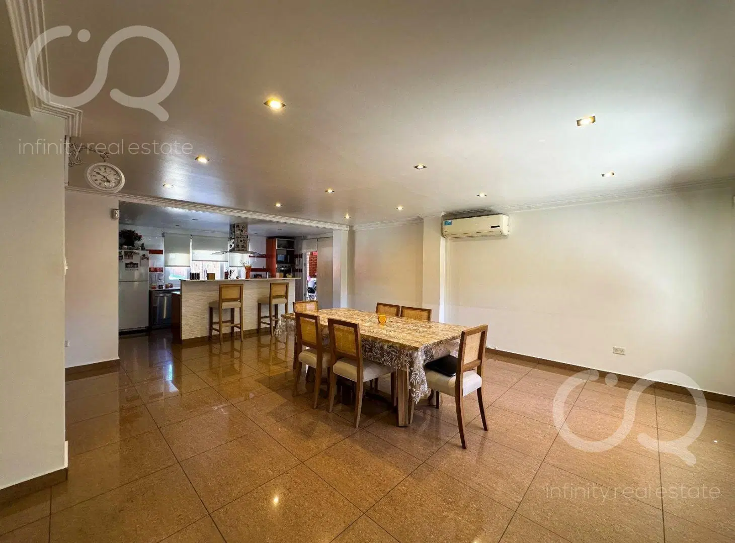 VENTA CASA 5 AMBIENTES MONTE GRANDE APTO CRÉDITO 2