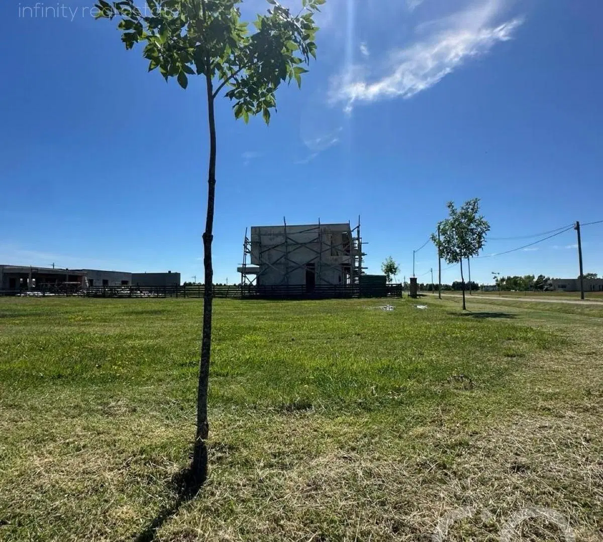 Venta de Terreno en Barrio Fincas de San Vicente sector Laguna 2