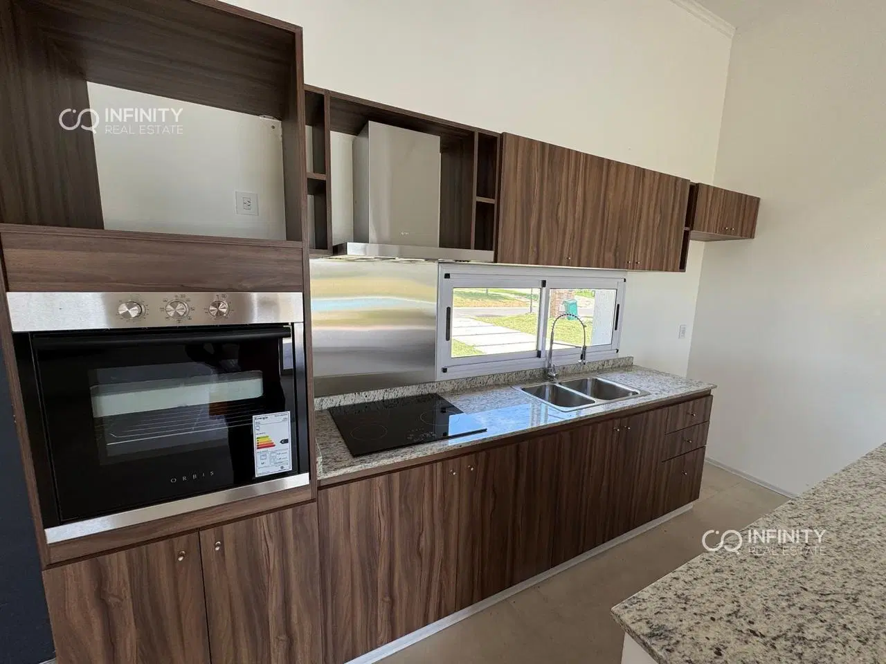 Casa en venta en Area 1 - San Sebastián 3