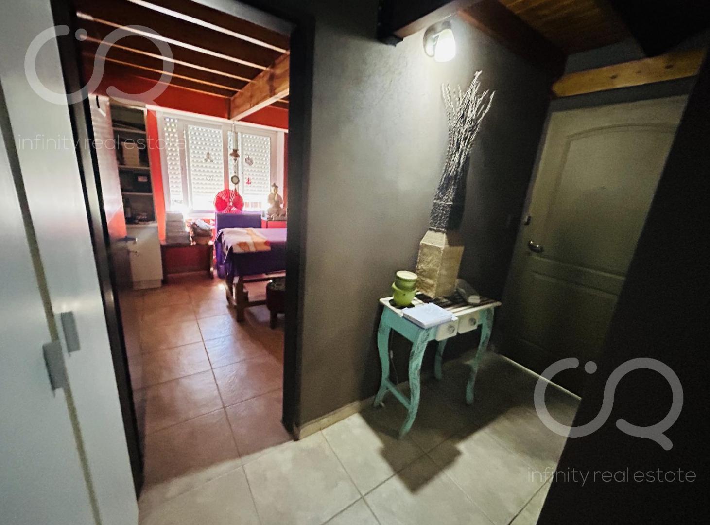 Foto de Venta - Casa para dos familias - Parque - Piscina - Zona de Quintas, imagen 5