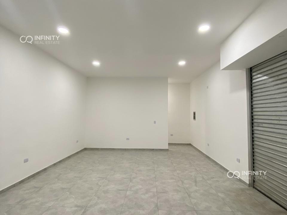Foto de Venta de Local a estrenar en esquina-Planta Baja- APTO CREDITO, imagen 2