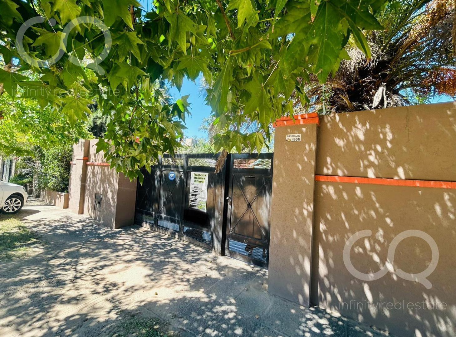 Foto de Venta y/o permuta - Casa para dos familias - Parque - Piscina - Zona de, imagen 3