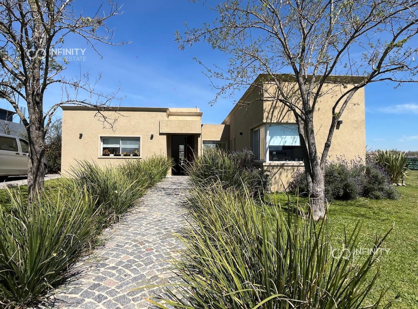 Foto de Venta Casa San Sebastián Área 11, imagen 1
