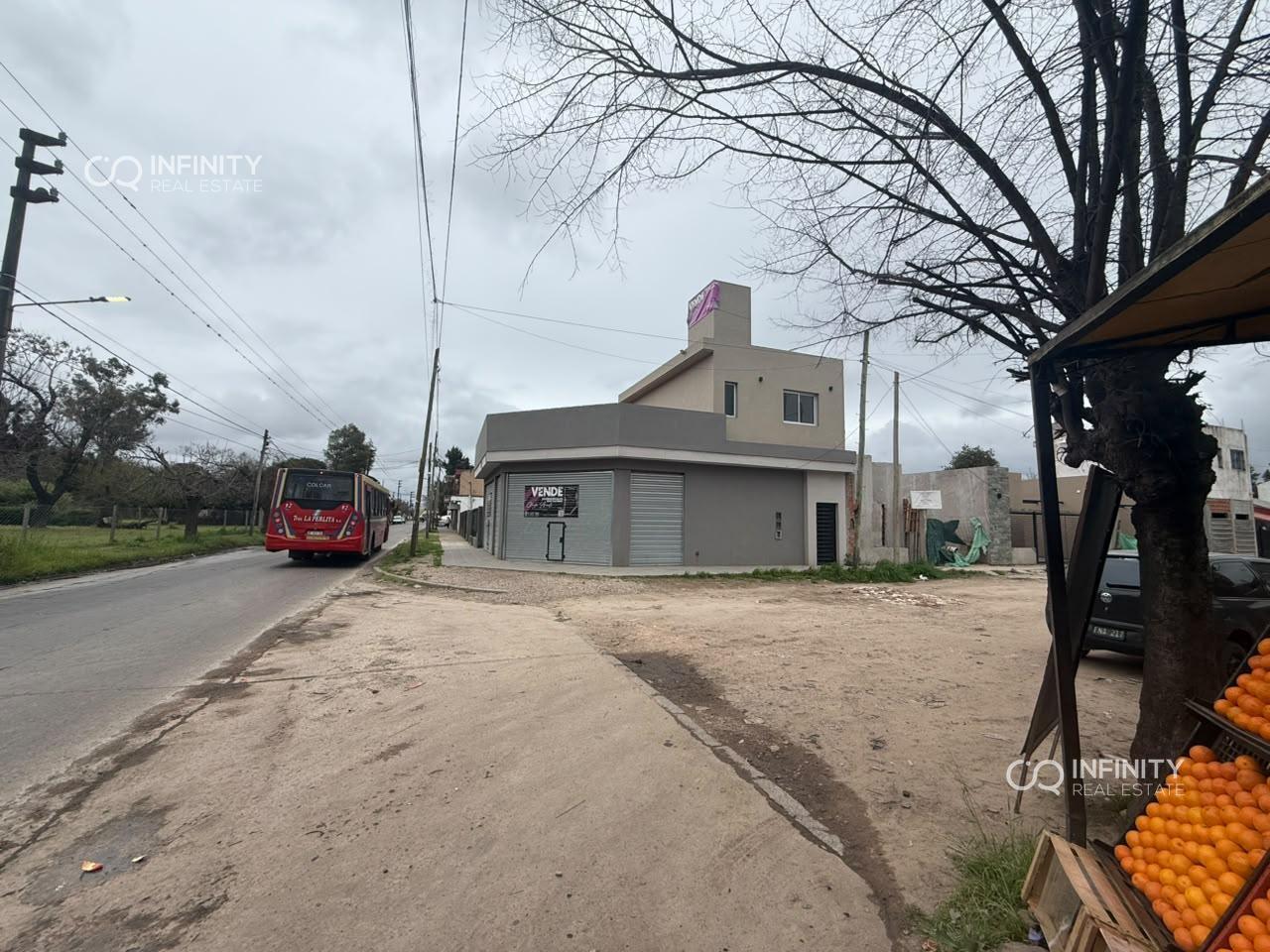Foto de Venta Excelente Local muy luminoso en Paso Del Rey- Zona comercial, imagen 4
