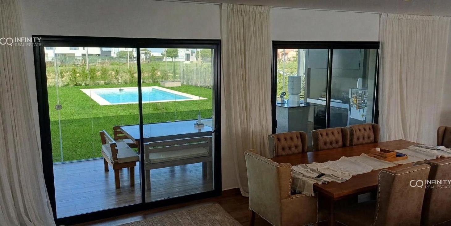 Foto de Venta Casa San Sebastián Área 7, imagen 4