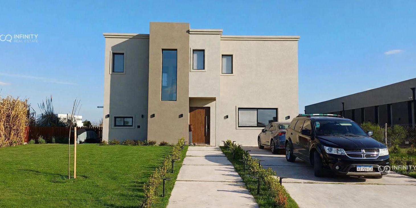 Foto de Venta Casa San Sebastián Área 7, imagen 1