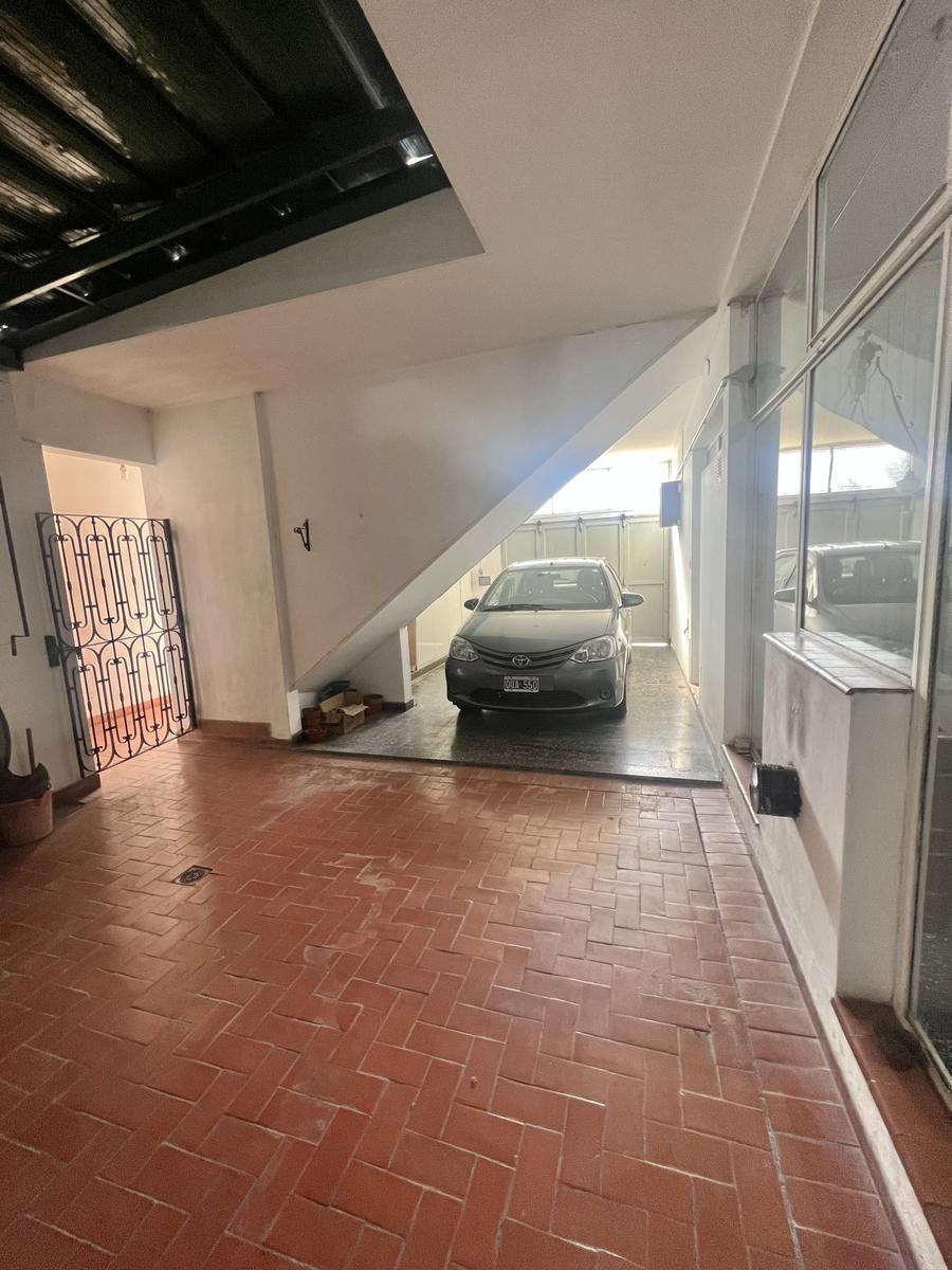 Casa Enorme en Venta! Casilda - Ideal Uso Comercial / Instituciones 4
