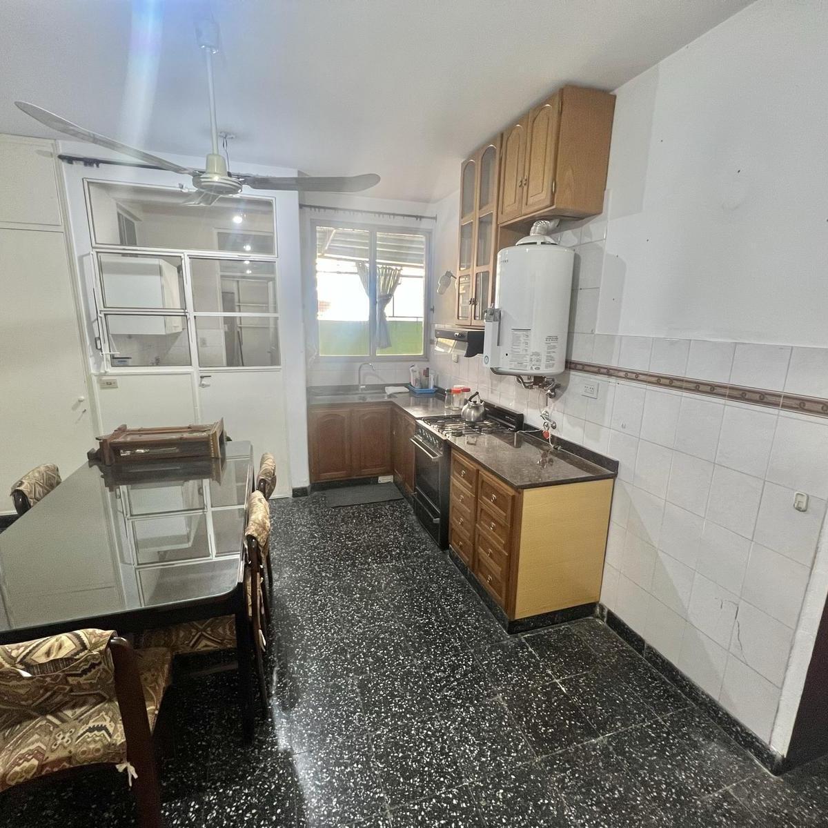 Casa Enorme en Venta! Casilda - Ideal Uso Comercial / Instituciones 2