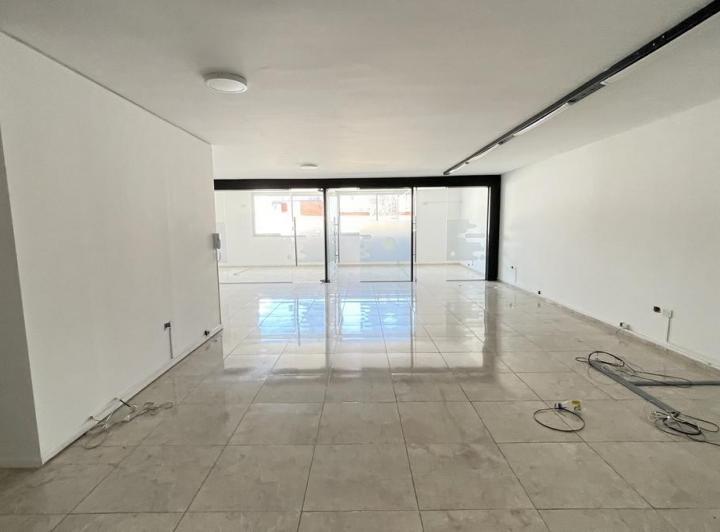 Oficina Moderan Impecable! Varios privados, Zona ABASTO 5