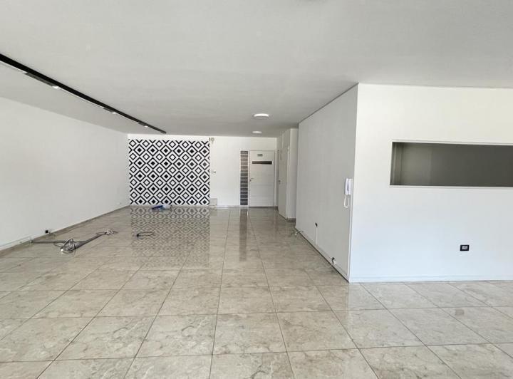 Oficina Moderan Impecable! Varios privados, Zona ABASTO 4