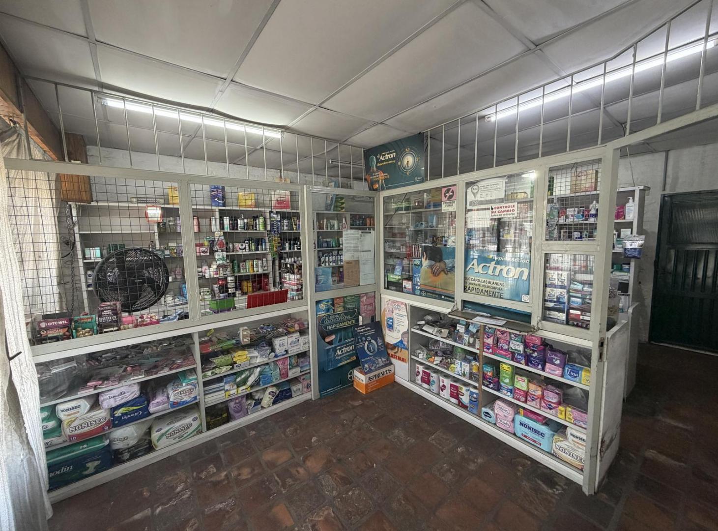 Foto de Oportunidad única – Venta Fondo de Comercio Farmacia en Fisherton, imagen 4