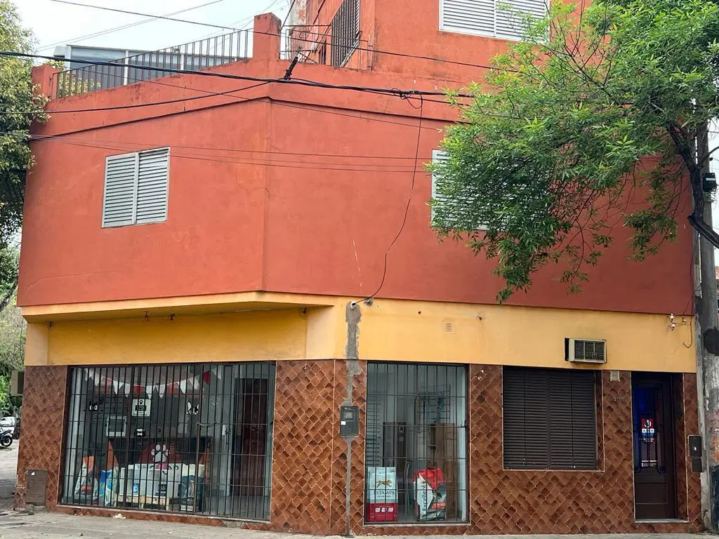 ALQUILER Local en Maipu y Gaboto! 1