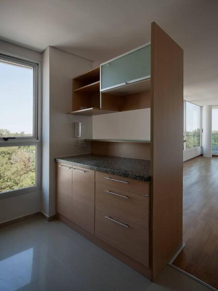 Foto de VENTA 2 DORM FRENTE AL PARQUE! MORENO Y COCHABAMBA. CALIDAD FUNDAR, imagen 3