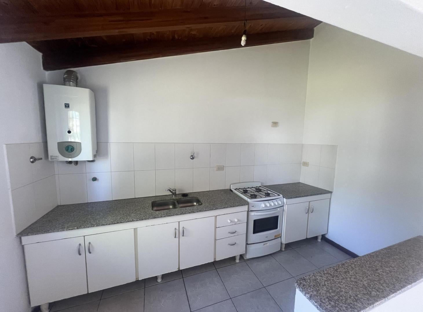 Foto de Casa en alquiler en Funes!, imagen 2
