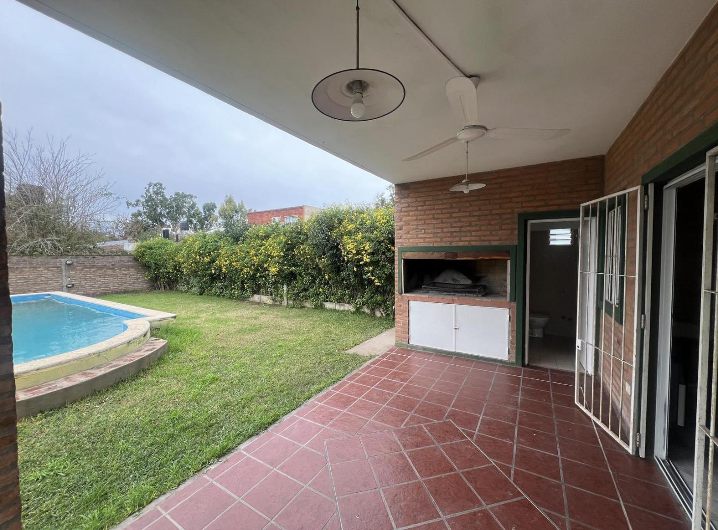 Foto de Casa en alquiler permanente en Funes, imagen 1