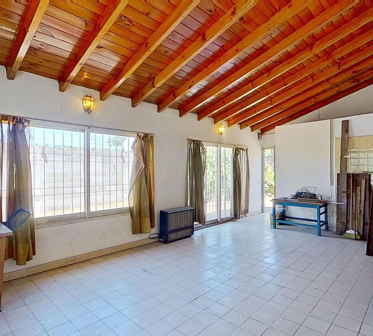 Don Torcuato - Venta Galpón con Depósito 3