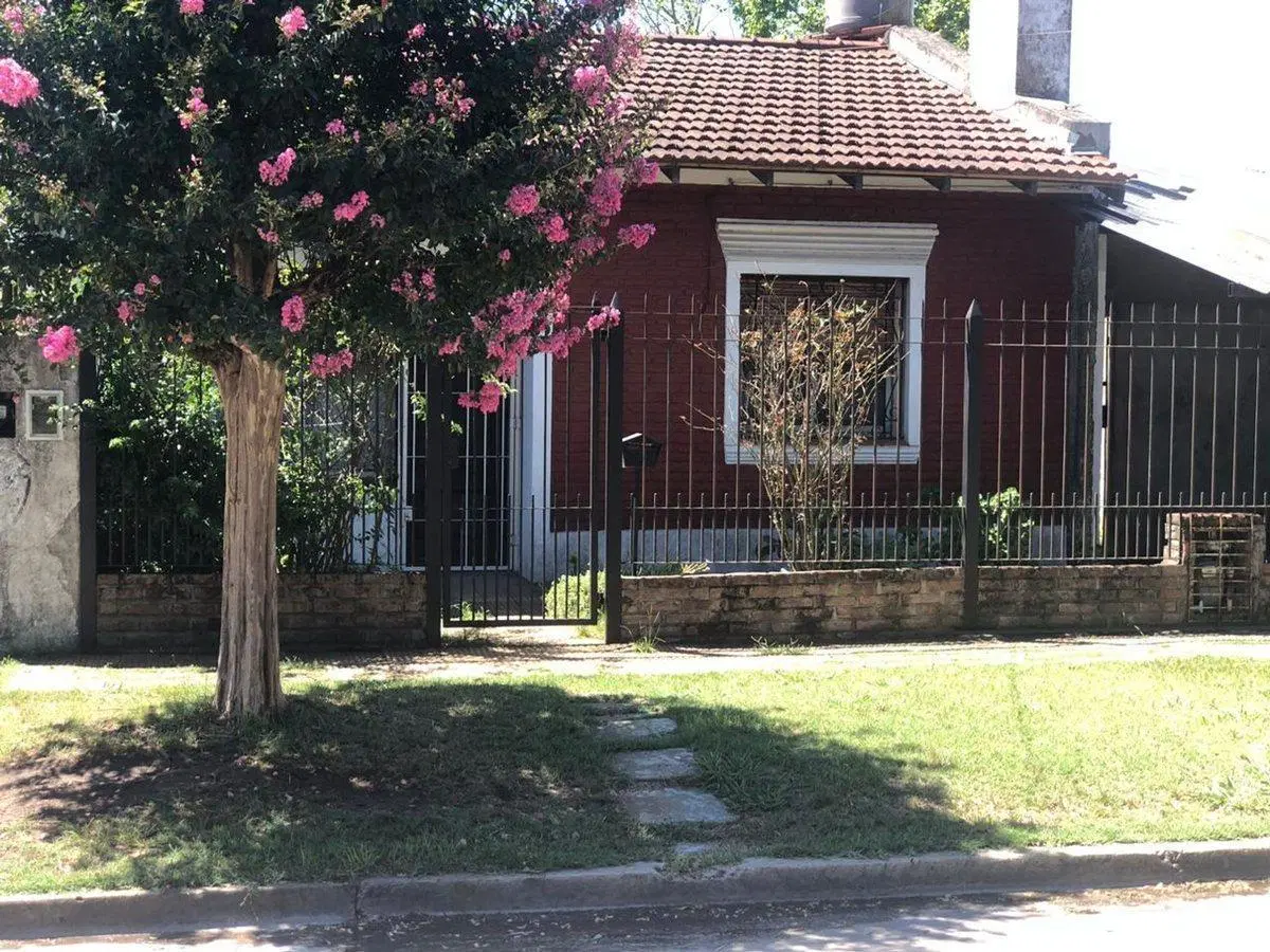 Casa en venta 3 Ambientes en Almirante Brown 4