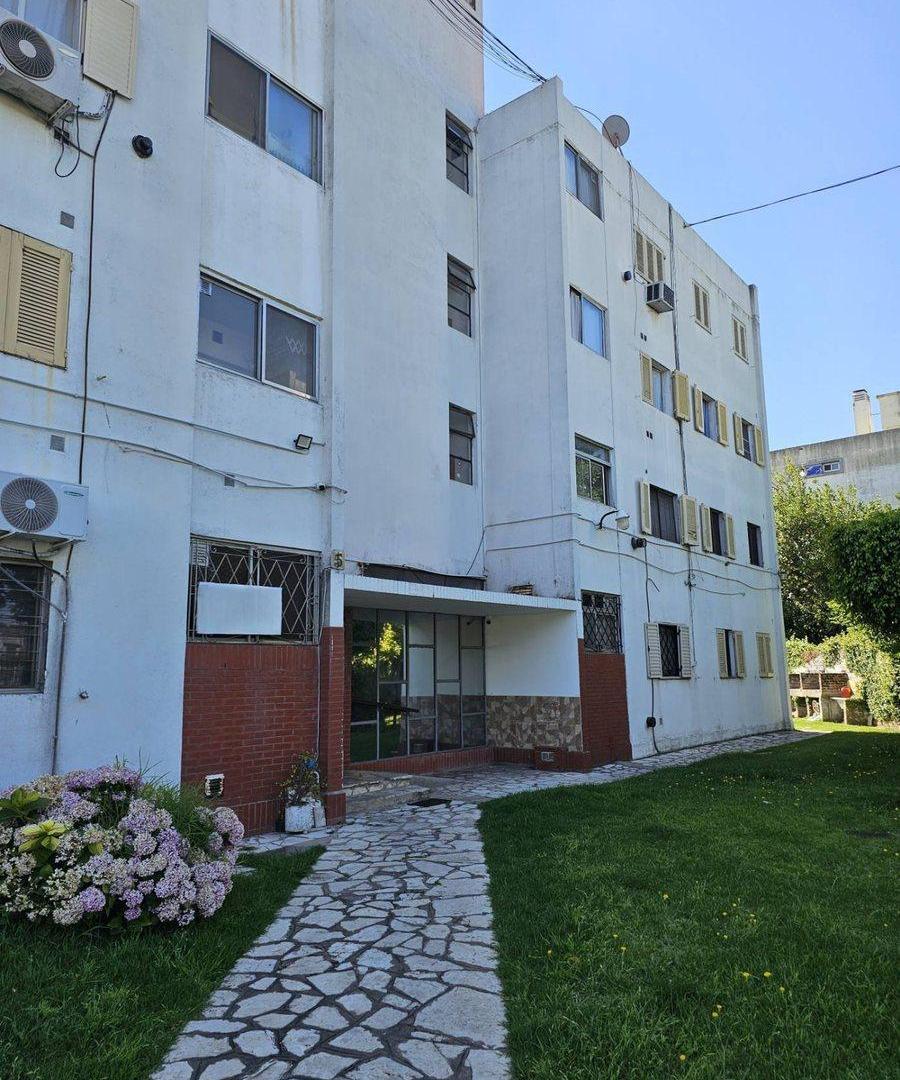 Venta Depto 3AMB en complejo seguro - Bernal Oeste